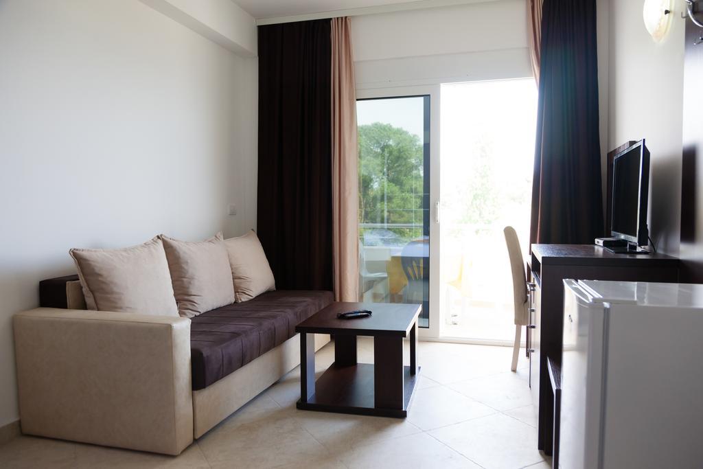 Apartments Art Ulcinj Quarto foto